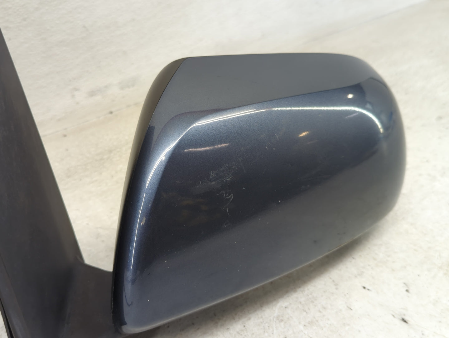 2013-2014 Toyota Sienna Driver Side View Mirror - Left Door Mirror OEM Used - Oemusedautoparts1.com