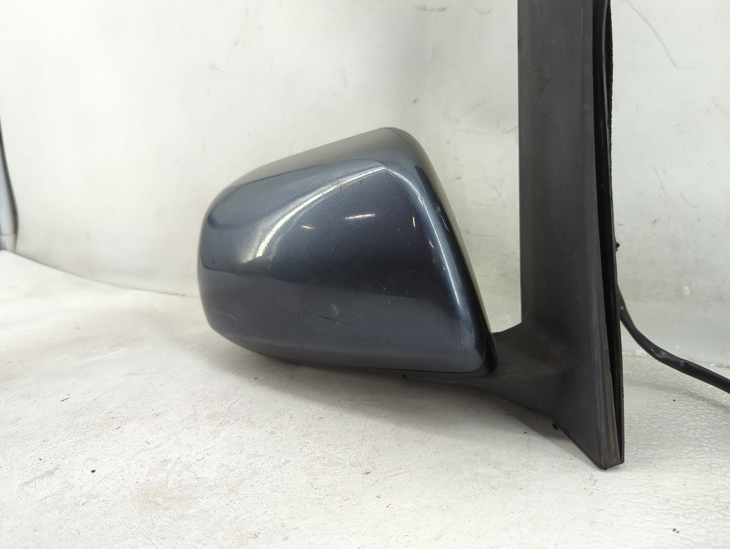 2013-2014 Toyota Sienna Passenger Side View Mirror - Right Door Mirror OEM Used - Oemusedautoparts1.com