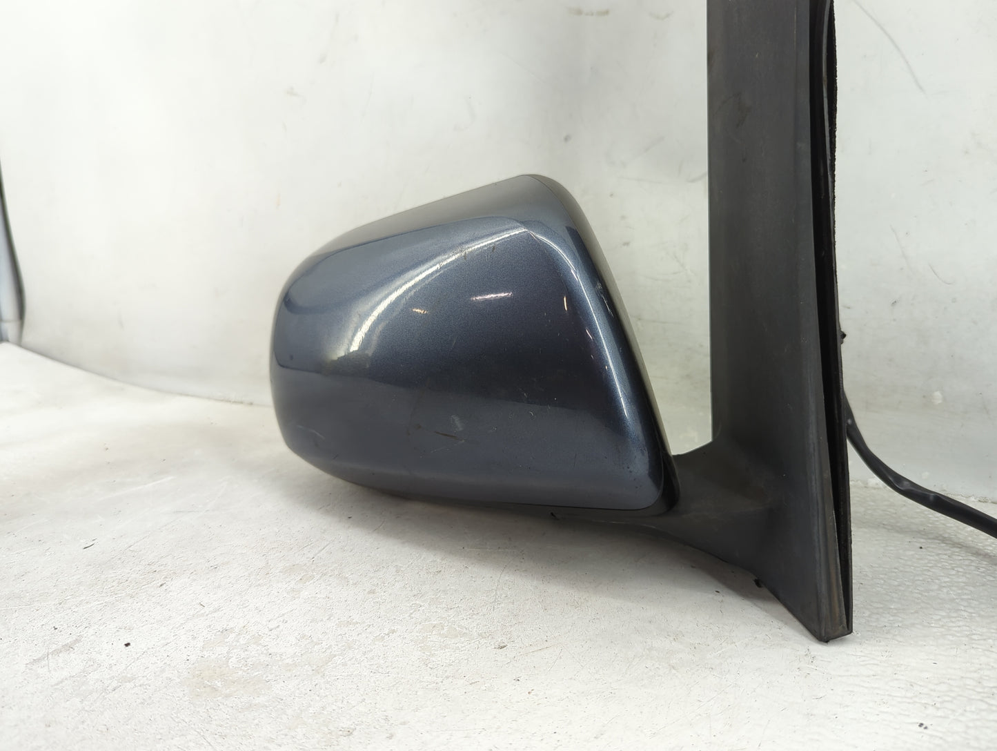 2013-2014 Toyota Sienna Passenger Side View Mirror - Right Door Mirror OEM Used - Oemusedautoparts1.com