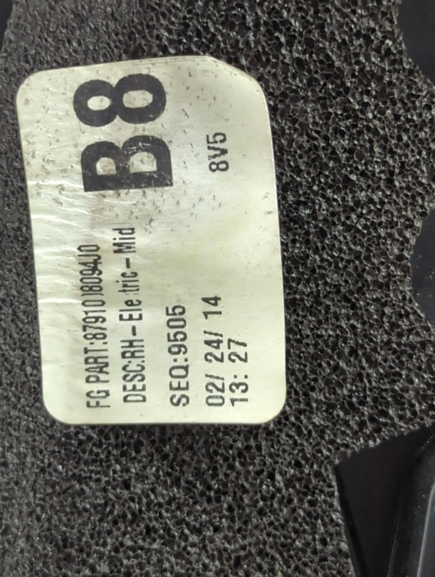 2013-2014 Toyota Sienna Passenger Side View Mirror - Right Door Mirror OEM Used - Oemusedautoparts1.com