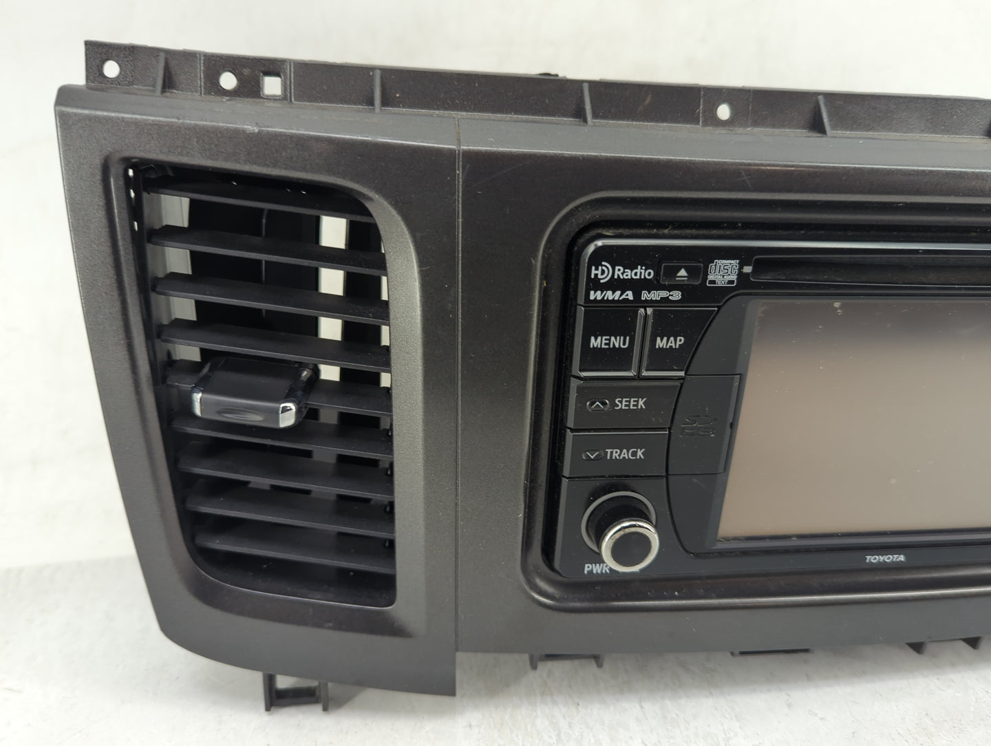 2013-2014 Toyota Sienna Radio AM FM Cd Player Receiver Replacement P/N:86120-YY111 Fits Fits 2013 2014 OEM Used Auto Parts -