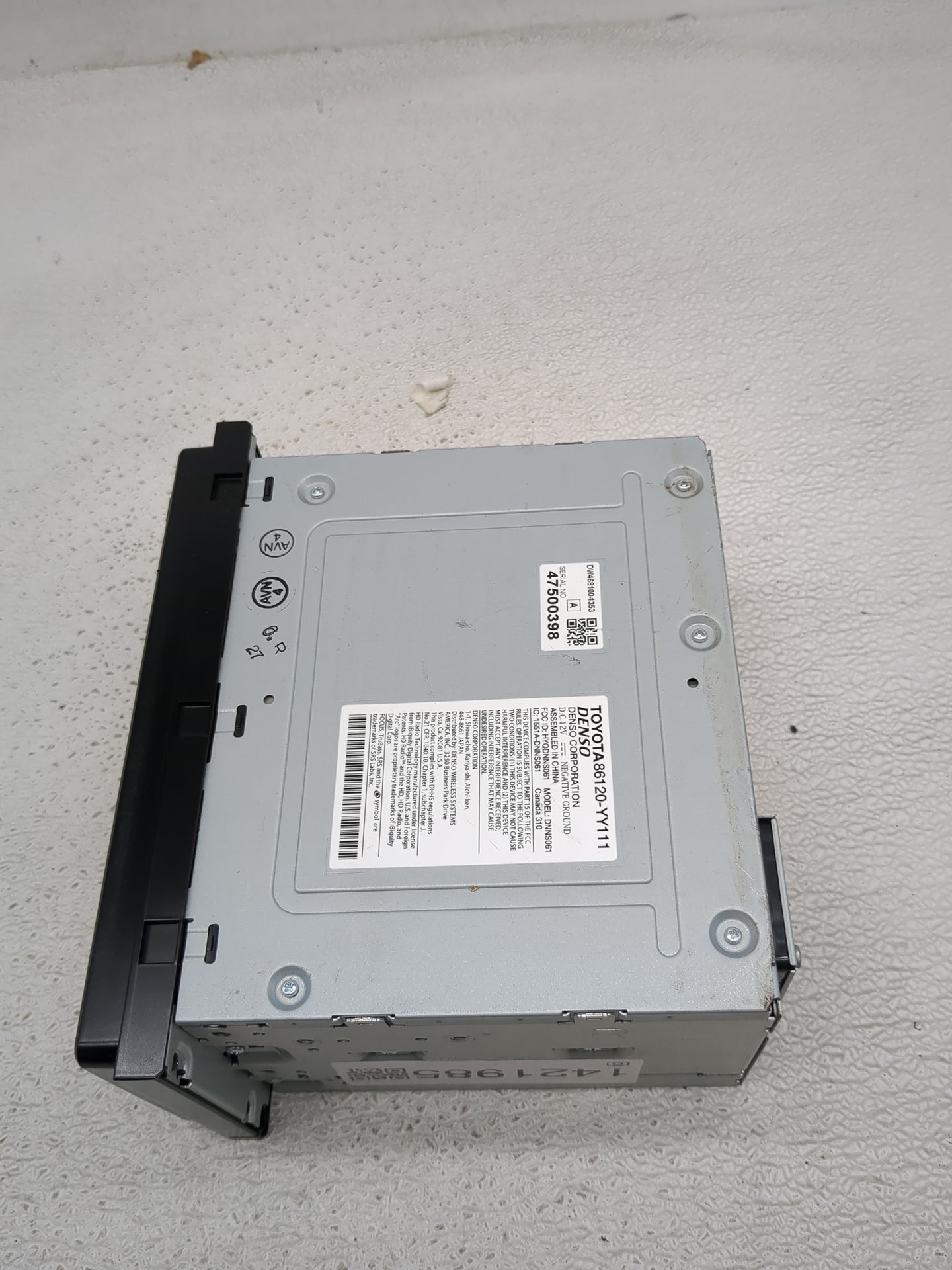 2013-2014 Toyota Sienna Radio AM FM Cd Player Receiver Replacement P/N:86120-YY111 Fits Fits 2013 2014 OEM Used Auto Parts -