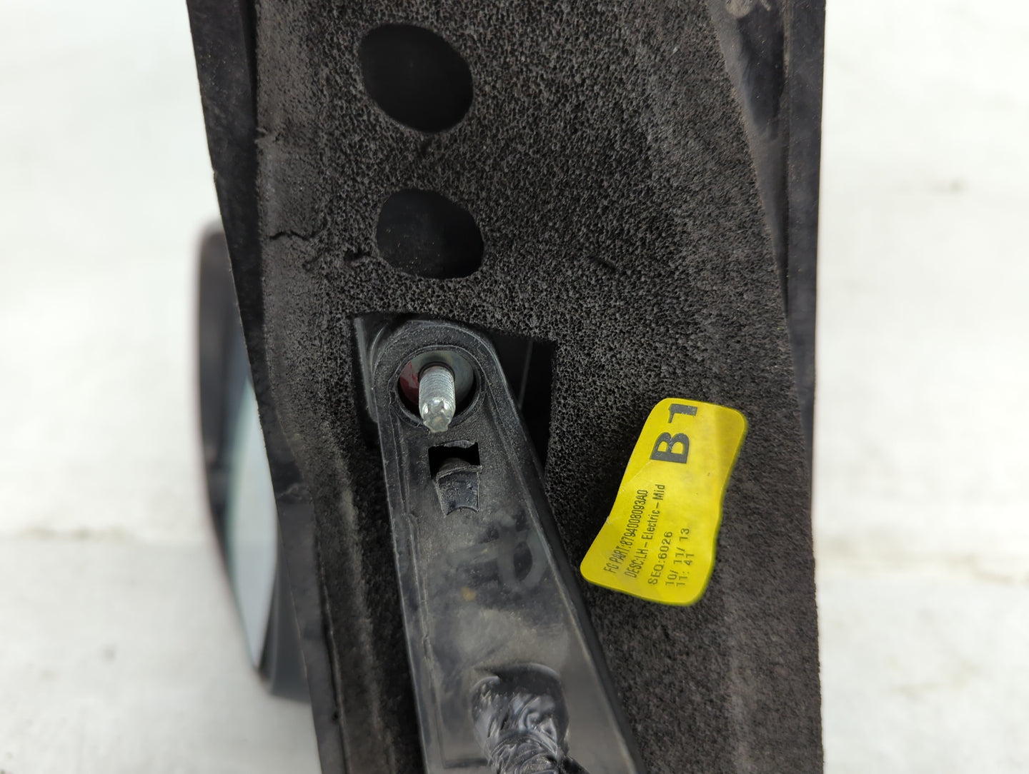 2013-2014 Toyota Sienna Driver Side View Mirror - Left Door Mirror OEM Used - Oemusedautoparts1.com