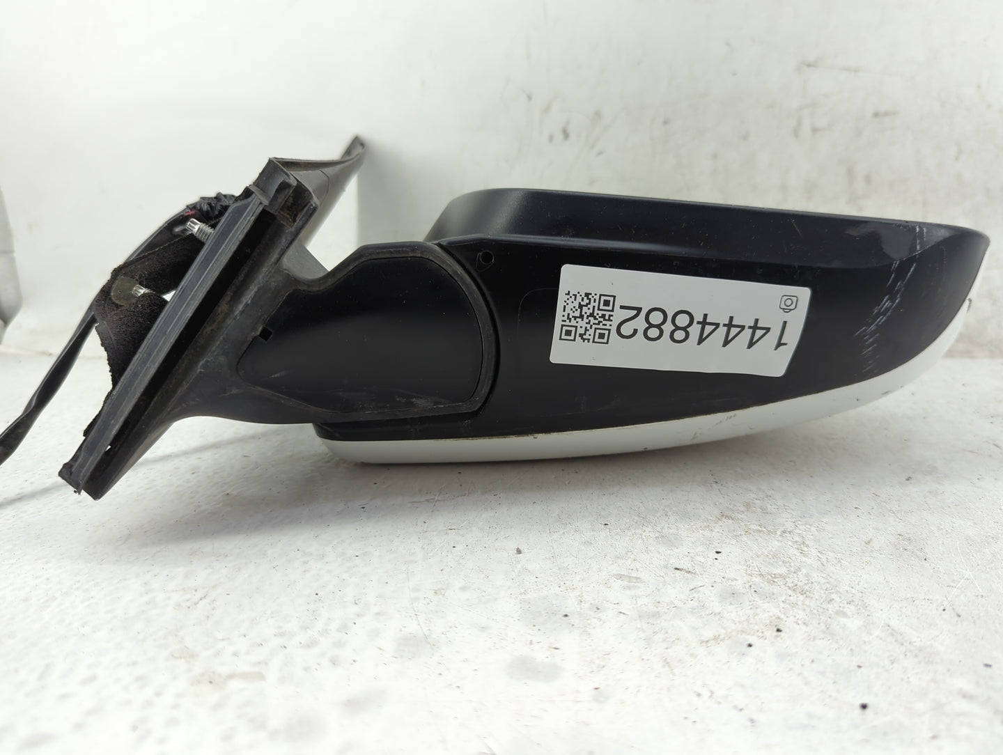 2013-2014 Toyota Sienna Passenger Side View Mirror - Right Door Mirror OEM Used - Oemusedautoparts1.com