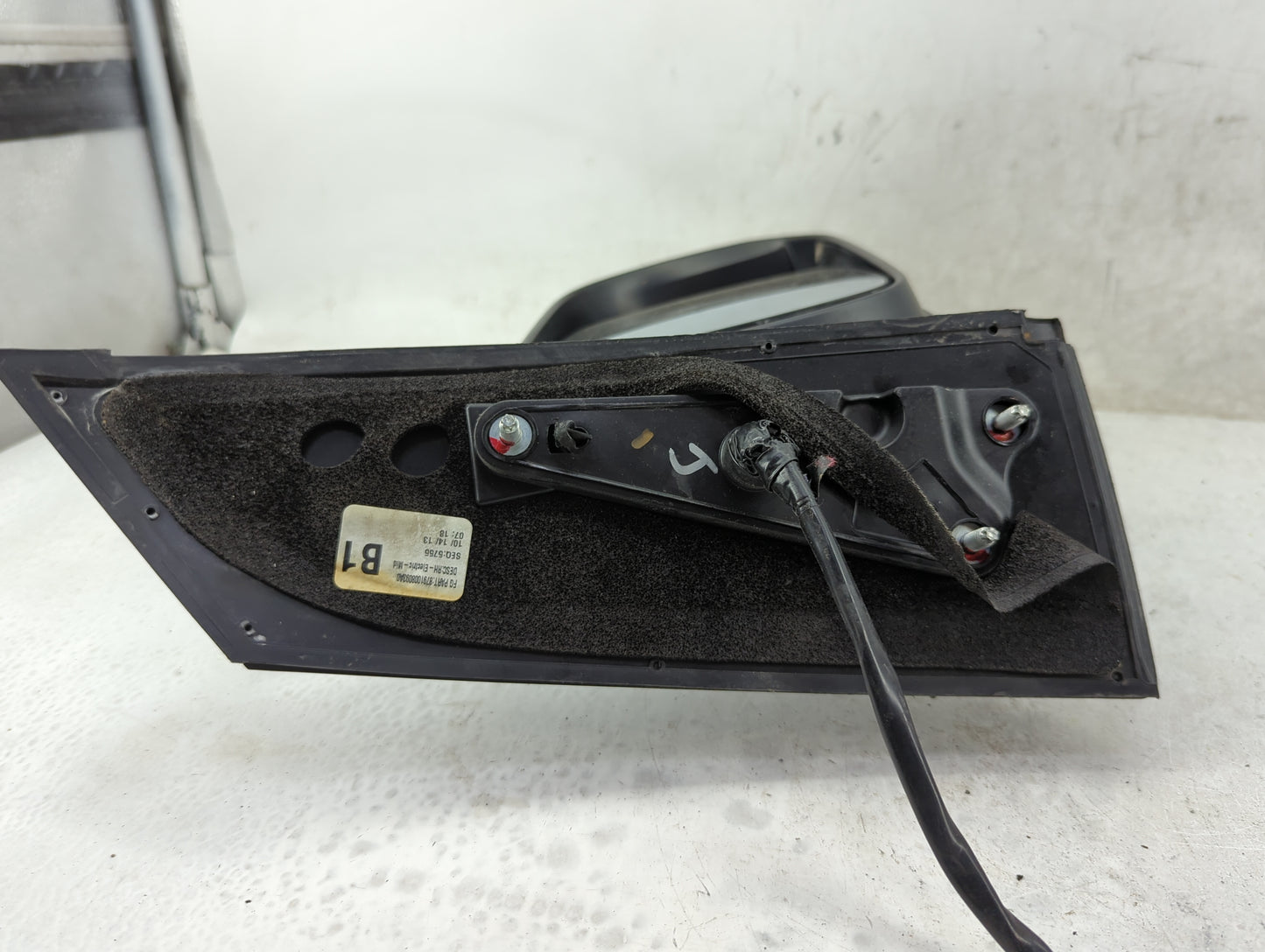 2013-2014 Toyota Sienna Passenger Side View Mirror - Right Door Mirror OEM Used - Oemusedautoparts1.com