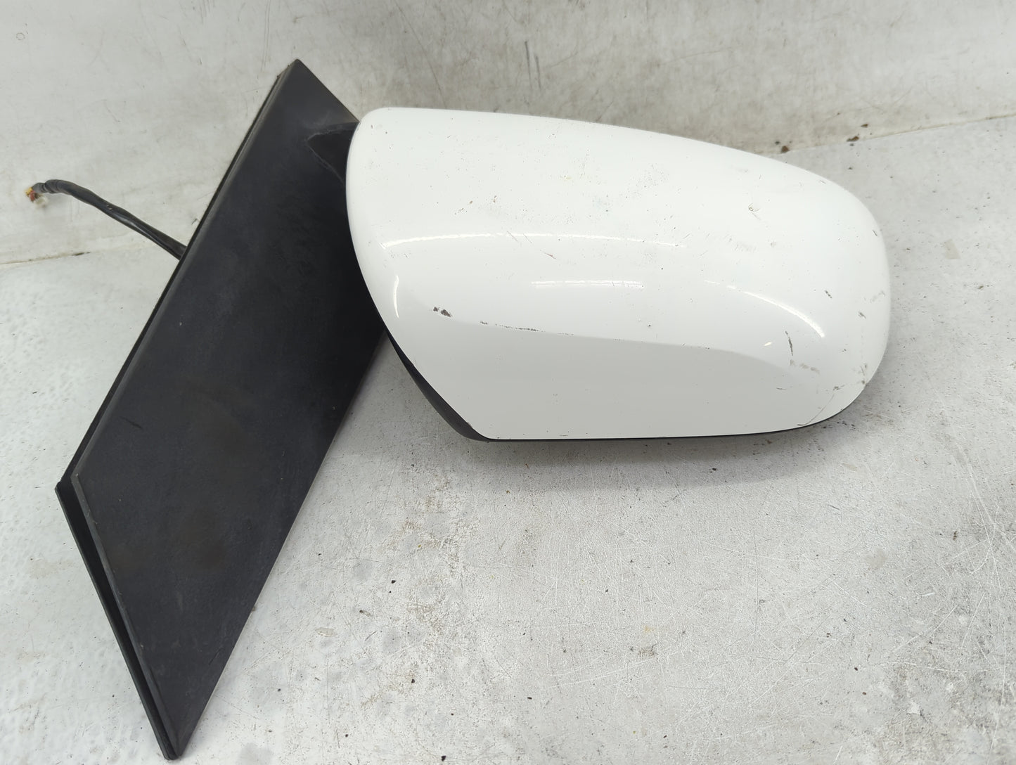 2013-2014 Toyota Sienna Passenger Side View Mirror - Right Door Mirror OEM Used - Oemusedautoparts1.com