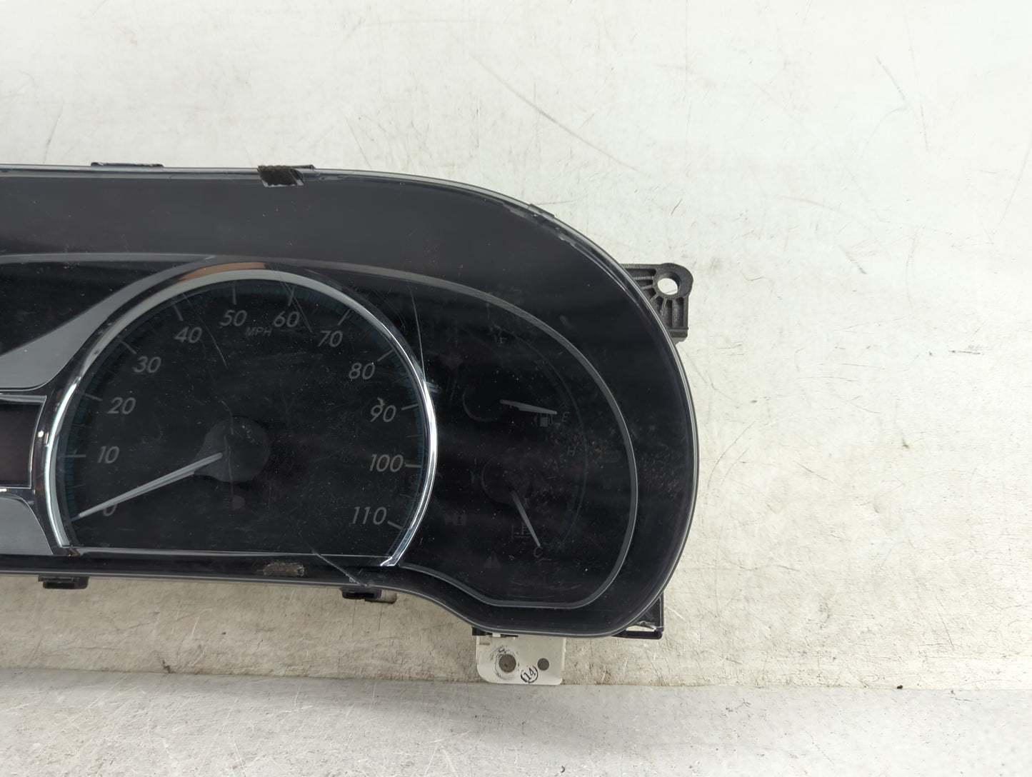 2011-2014 Toyota Sienna Instrument Cluster Speedometer Gauges P/N:83800-08480-00 TN257470-5990 Miles:117K Fits OEM Used Auto