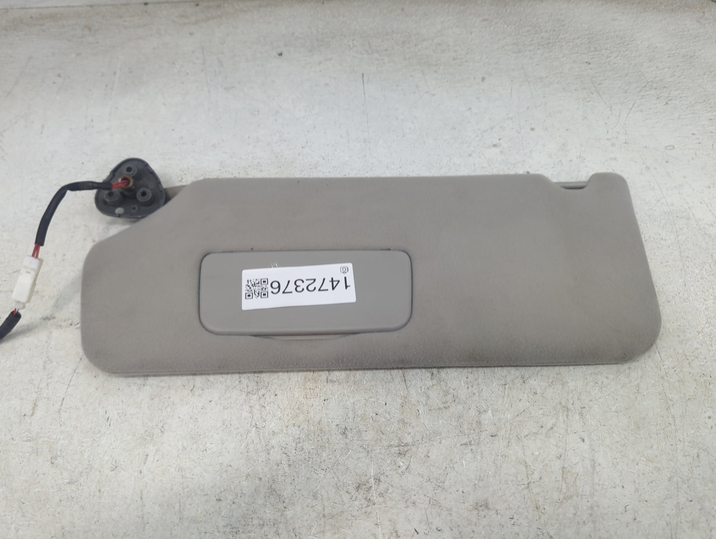 2011-2014 Toyota Sienna Sun Visor Shade Replacement Driver Left Mirror Fits Fits 2011 2012 2013 2014 OEM Used Auto Parts - O
