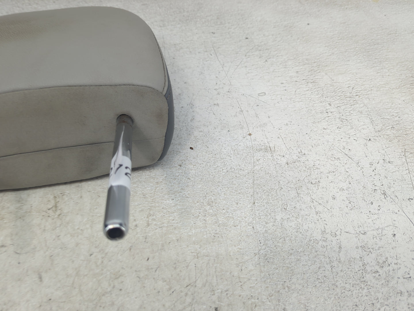 2014 Toyota Sienna Headrest Head Rest Front Driver Seat Gray - Oemusedautoparts1.com