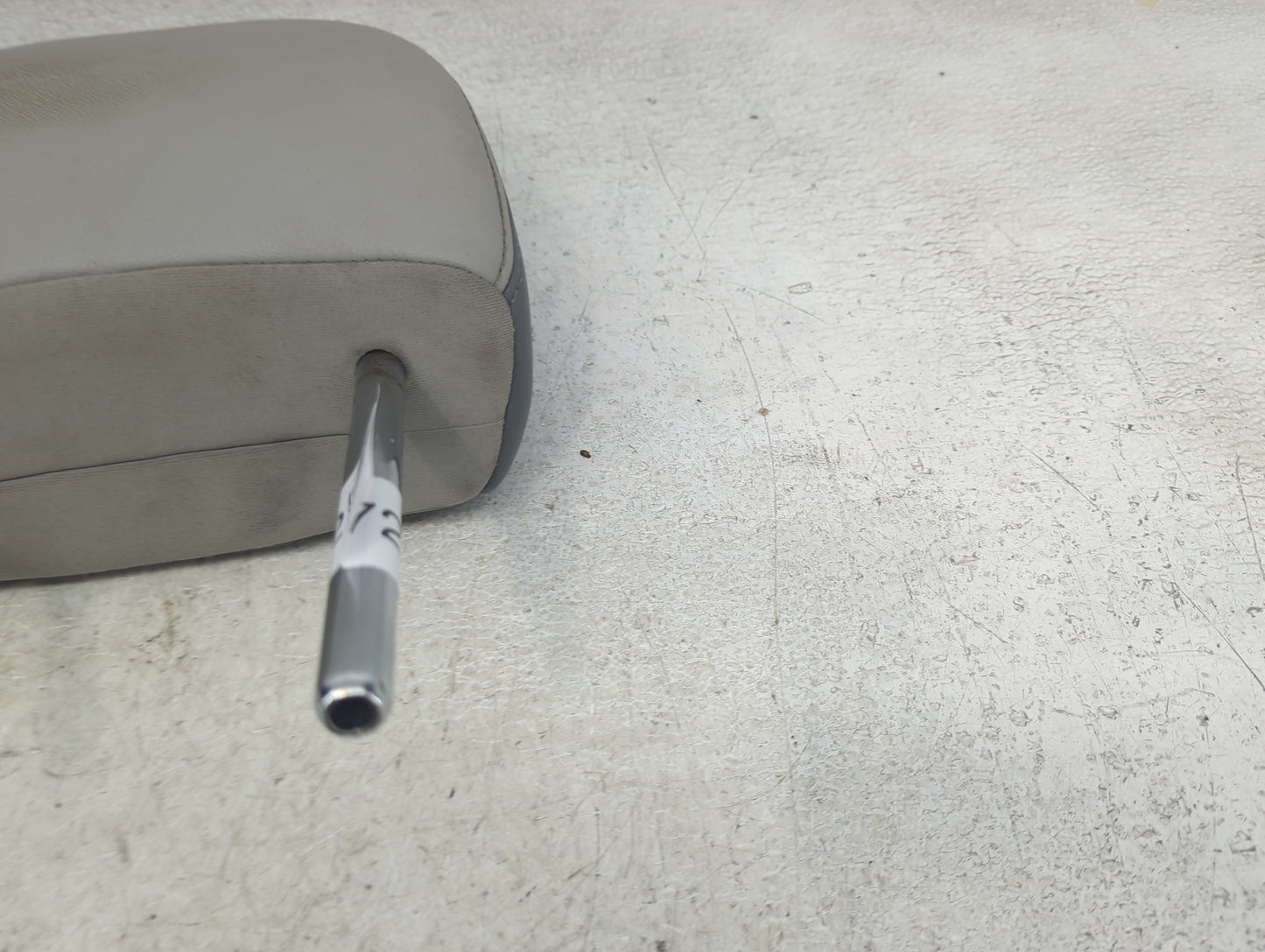 2014 Toyota Sienna Headrest Head Rest Front Driver Seat Gray - Oemusedautoparts1.com