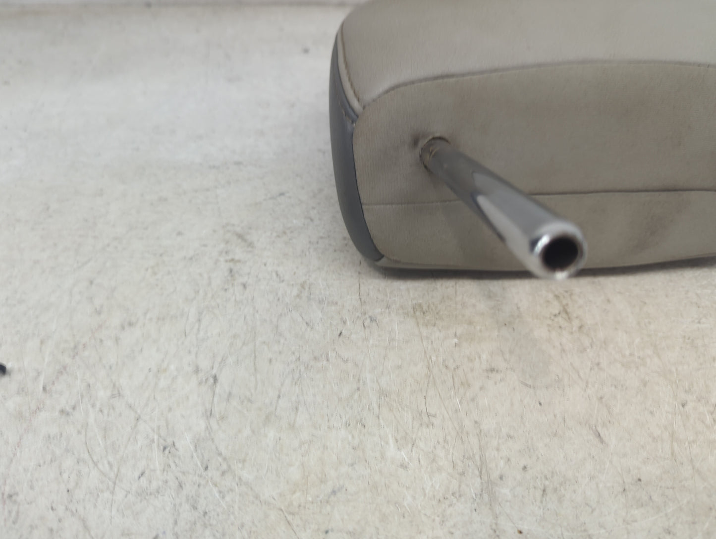 2014 Toyota Sienna Headrest Head Rest Front Driver Seat Gray - Oemusedautoparts1.com