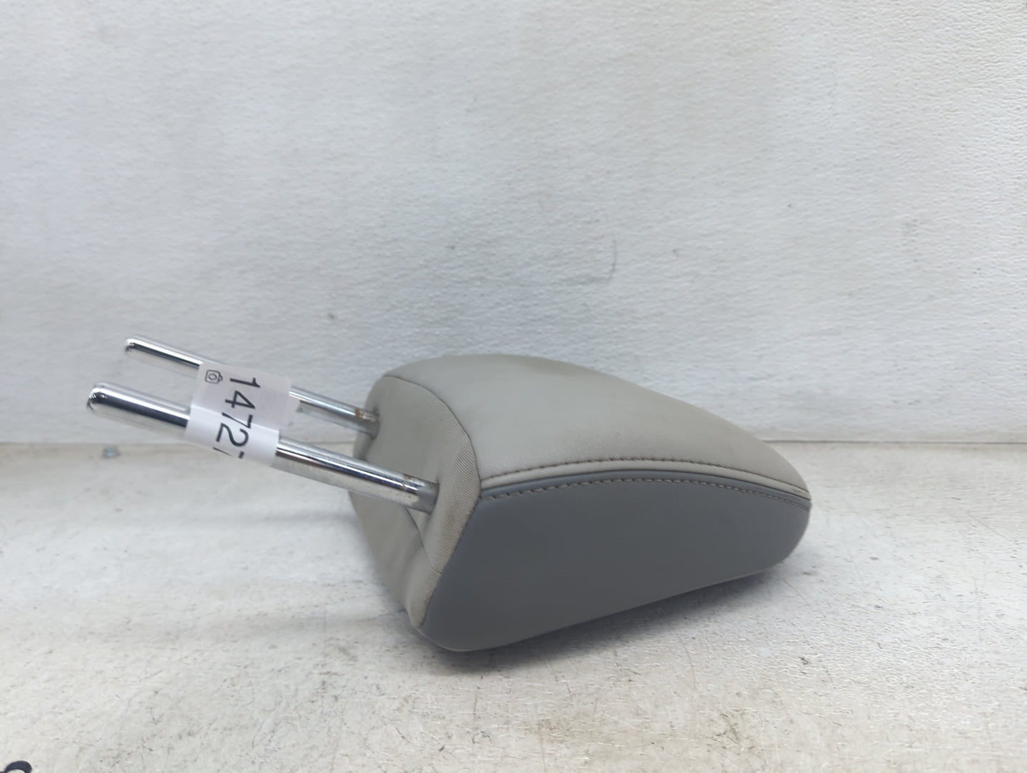 2014 Toyota Sienna Headrest Head Rest Front Driver Seat Gray - Oemusedautoparts1.com