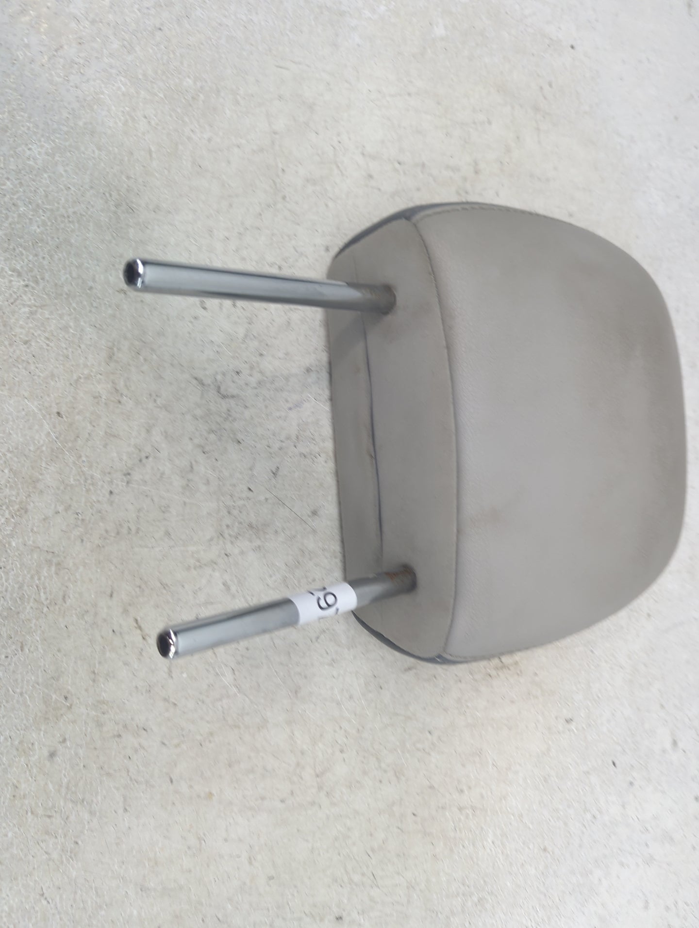 2014 Toyota Sienna Headrest Head Rest Front Driver Passenger Seat Fits OEM Used Auto Parts - Oemusedautoparts1.com