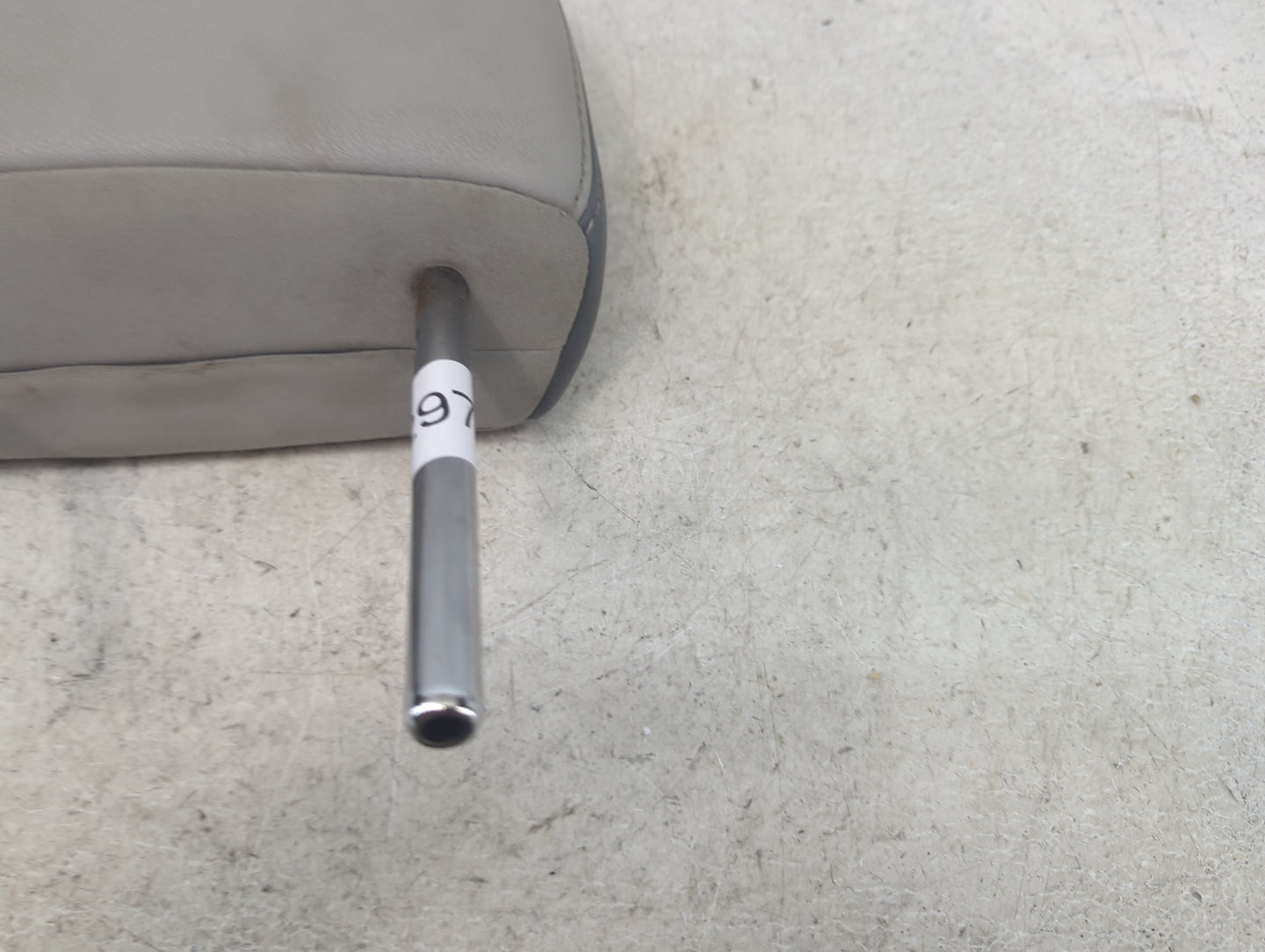 2014 Toyota Sienna Headrest Head Rest Front Driver Passenger Seat Fits OEM Used Auto Parts - Oemusedautoparts1.com
