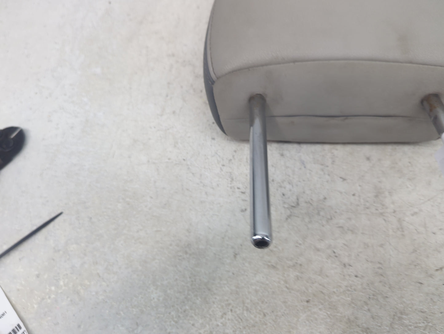 2014 Toyota Sienna Headrest Head Rest Front Driver Passenger Seat Fits OEM Used Auto Parts - Oemusedautoparts1.com
