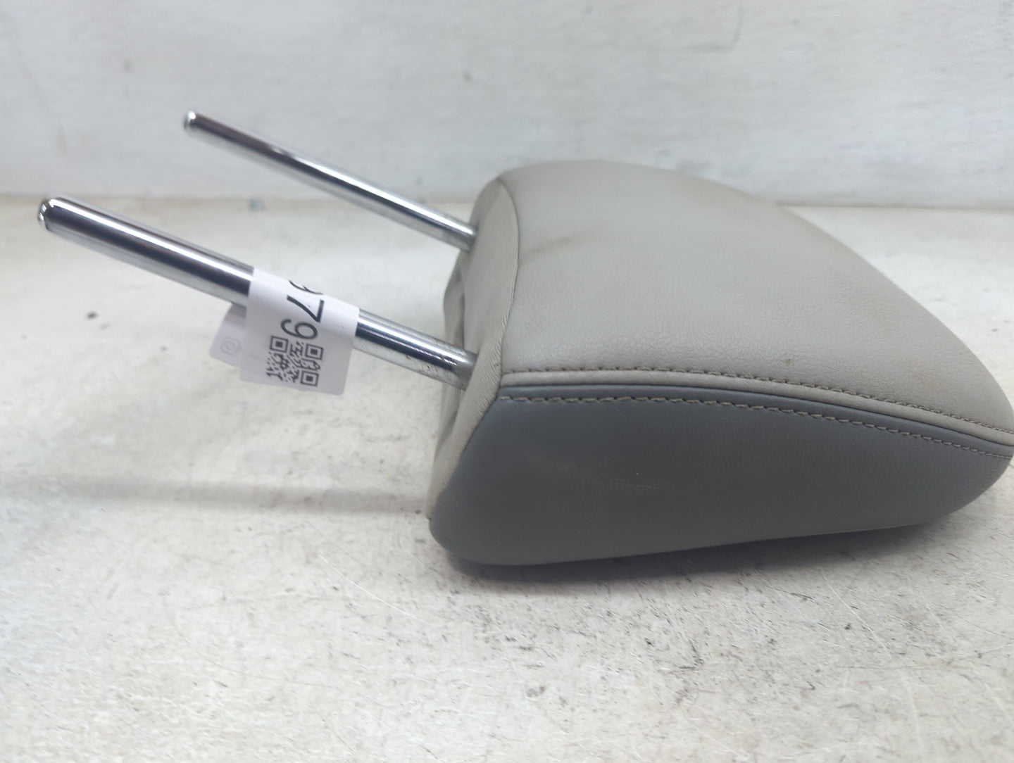 2014 Toyota Sienna Headrest Head Rest Front Driver Passenger Seat Fits OEM Used Auto Parts - Oemusedautoparts1.com