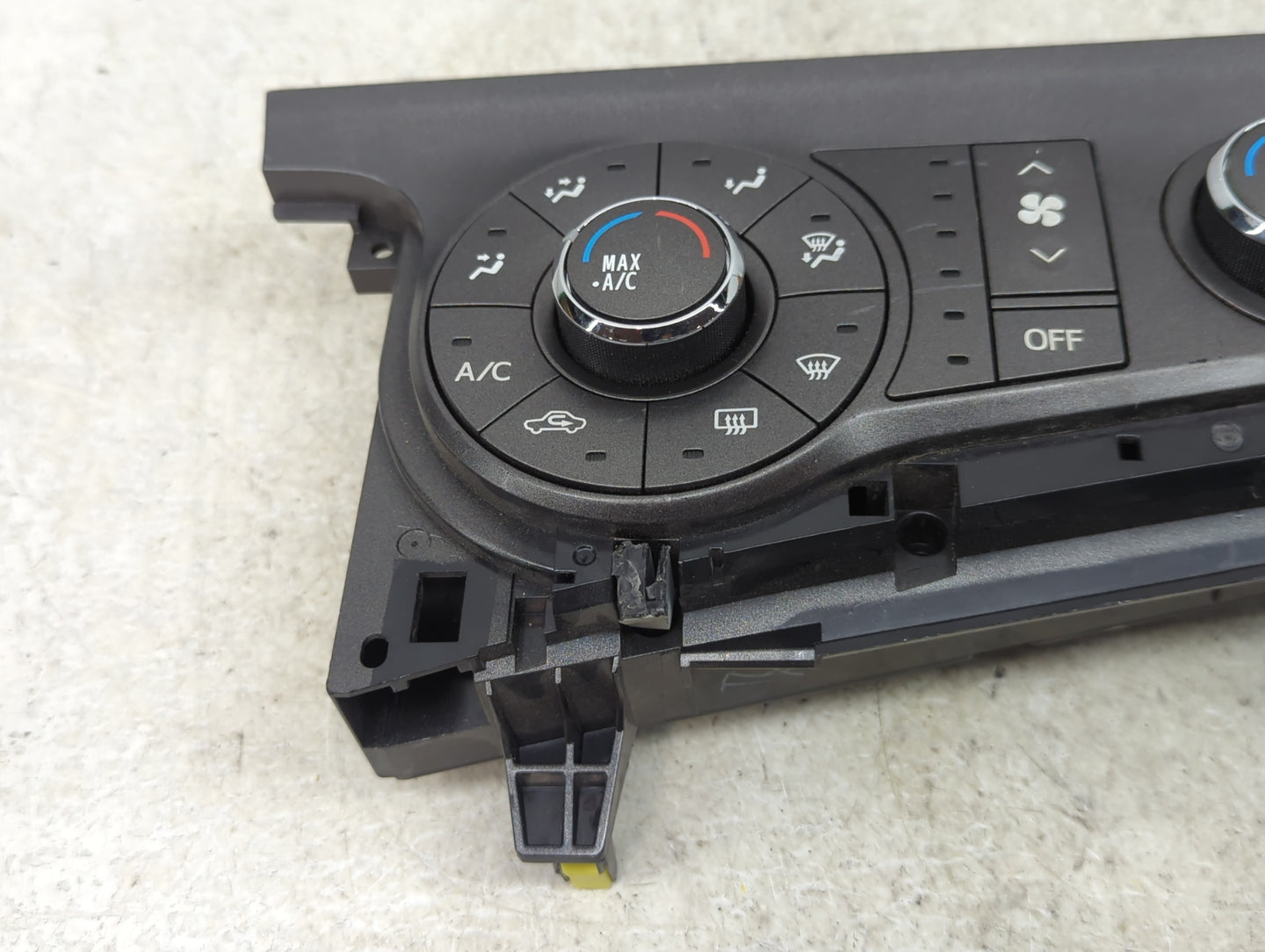 2011-2014 Toyota Sienna Climate Control Module Temperature AC/Heater Replacement P/N:1F28 20900A4AGM 55900-08141-B0 Fits OEM