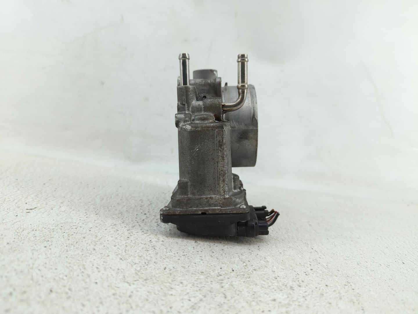 2007-2016 Toyota Sienna Throttle Body P/N:22030-0P050 22030-31030 Fits OEM Used Auto Parts - Oemusedautoparts1.com