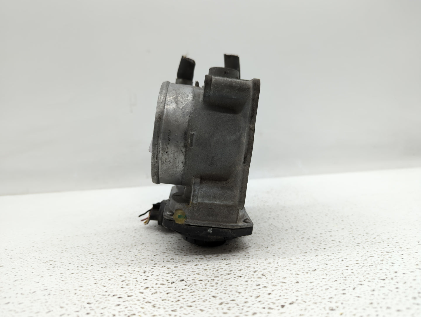 2007-2016 Toyota Sienna Throttle Body P/N:22030-0P050 22030-31030 Fits OEM Used Auto Parts - Oemusedautoparts1.com