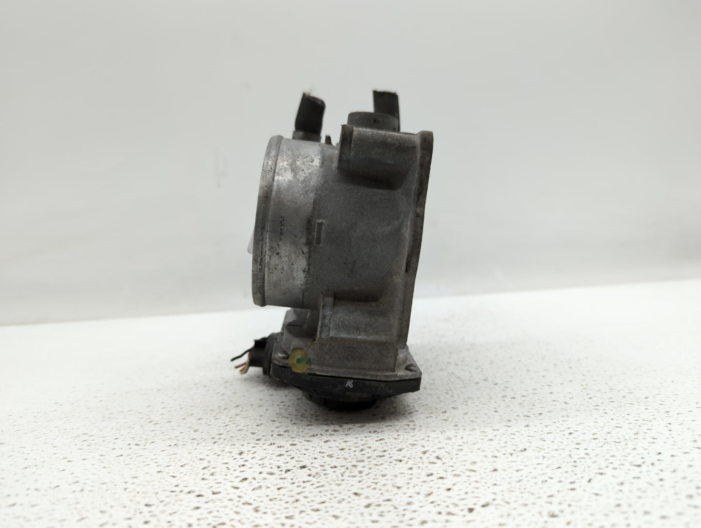 2007-2016 Toyota Sienna Throttle Body P/N:22030-0P050 22030-31030 Fits OEM Used Auto Parts - Oemusedautoparts1.com