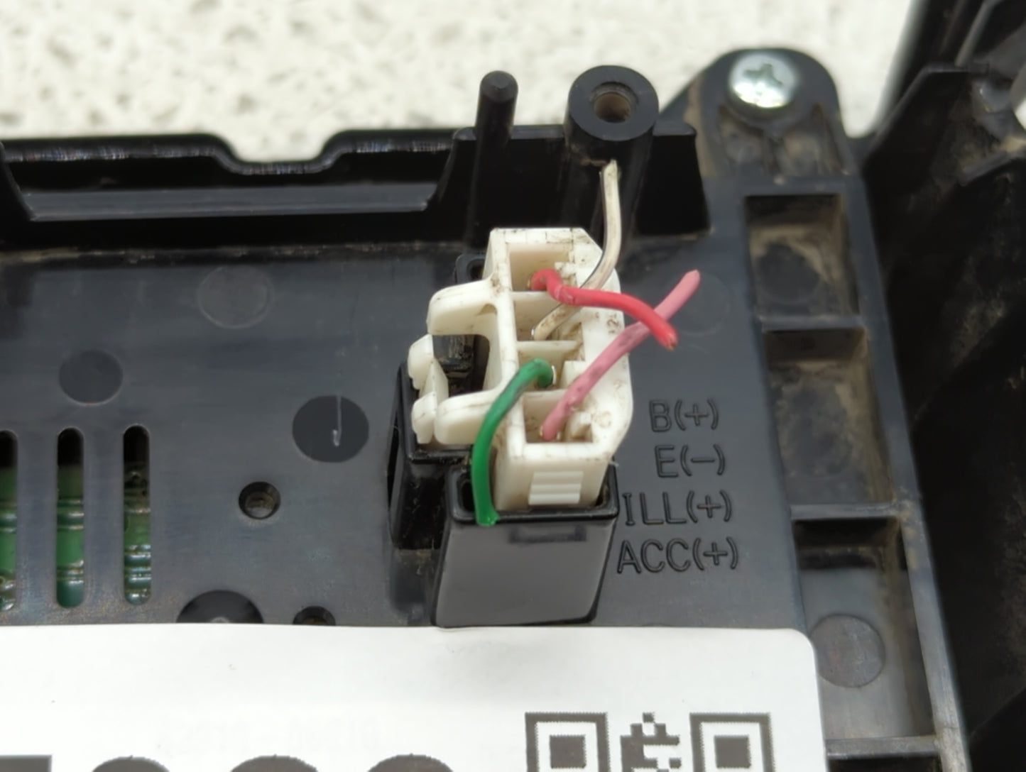 2011-2014 Toyota Sienna Information Display Screen - Oemusedautoparts1.com