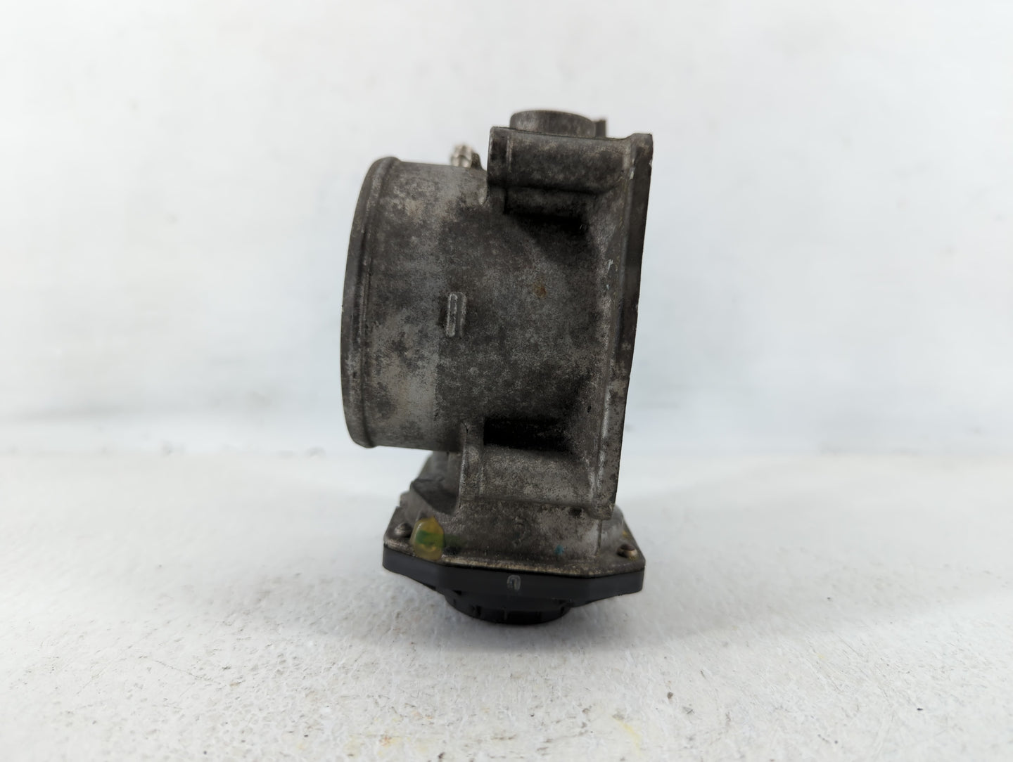 2007-2016 Toyota Sienna Throttle Body P/N:22030-0P050 Fits OEM Used Auto Parts - Oemusedautoparts1.com