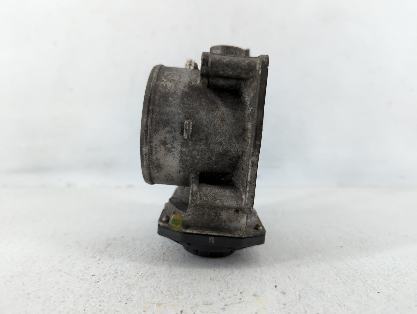 2007-2016 Toyota Sienna Throttle Body P/N:22030-0P050 Fits OEM Used Auto Parts - Oemusedautoparts1.com