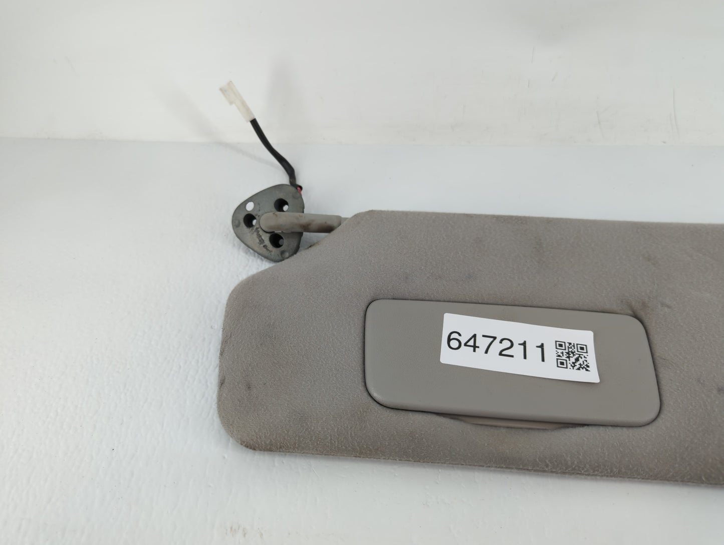 2011-2014 Toyota Sienna Sun Visor Shade Replacement Driver Left Mirror Fits Fits 2011 2012 2013 2014 OEM Used Auto Parts - O