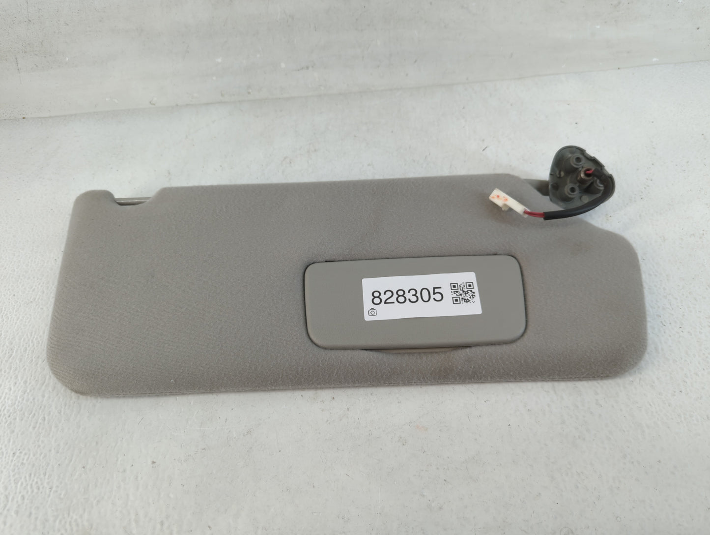 2011-2014 Toyota Sienna Sun Visor Shade Replacement Passenger Right Mirror Fits Fits 2011 2012 2013 2014 OEM Used Auto Parts