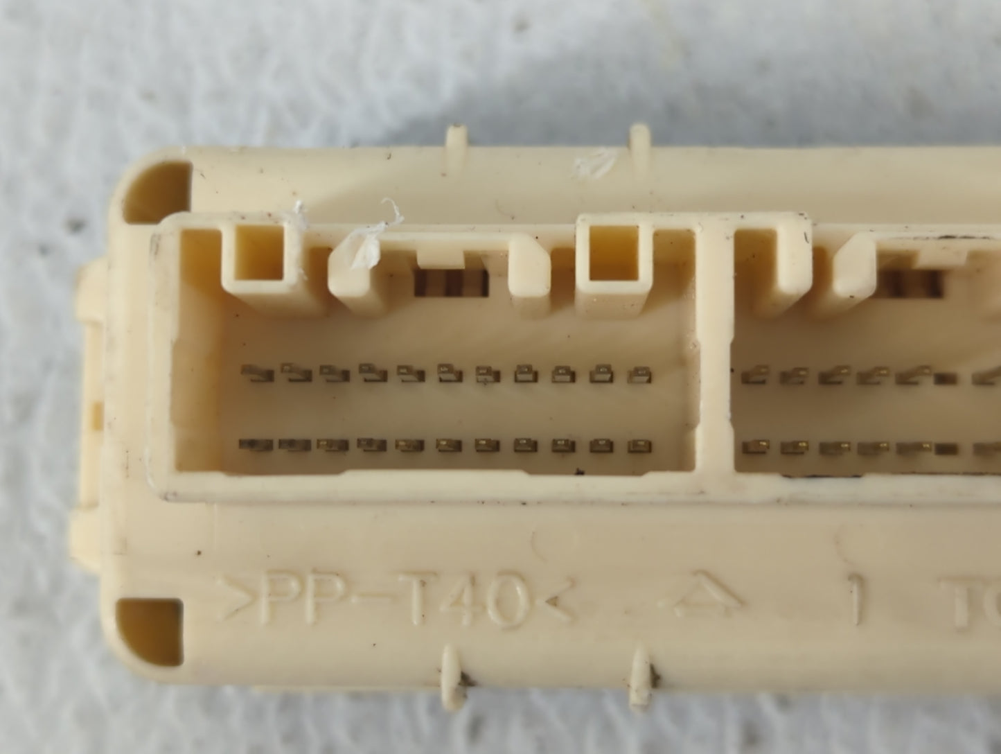 2013-2014 Toyota Tacoma PCM Engine Control Computer ECU ECM PCU OEM P/N:13629252 Fits Fits 2013 2014 OEM Used Auto Parts - O
