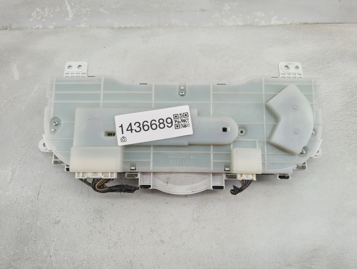 2012-2015 Toyota Tacoma Instrument Cluster Speedometer Gauges P/N:769316-670A Fits Fits 2012 2013 2014 2015 OEM Used Auto Pa