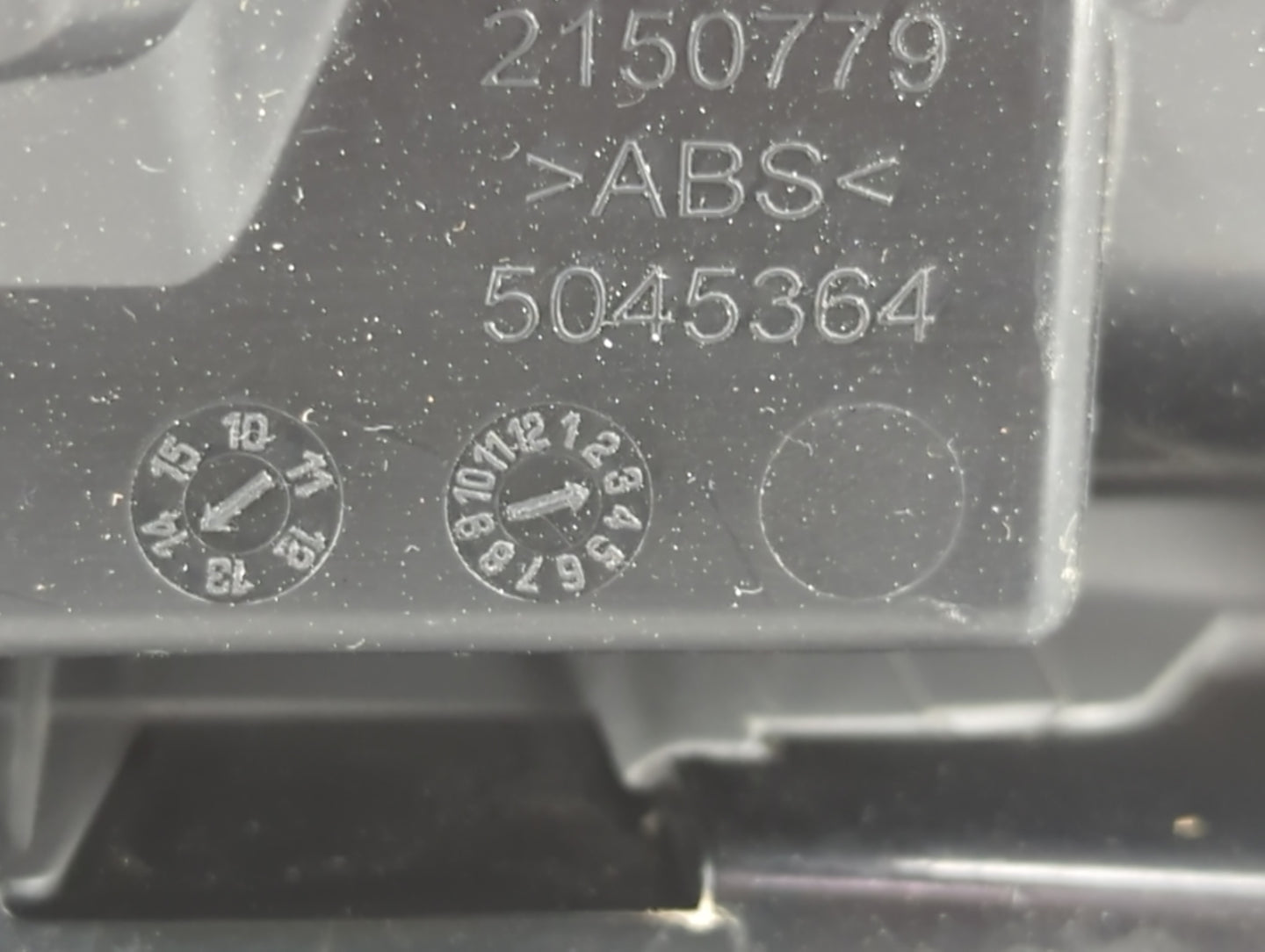 2012-2015 Toyota Tacoma Overhead Roof Console 1437928 - Oemusedautoparts1.com