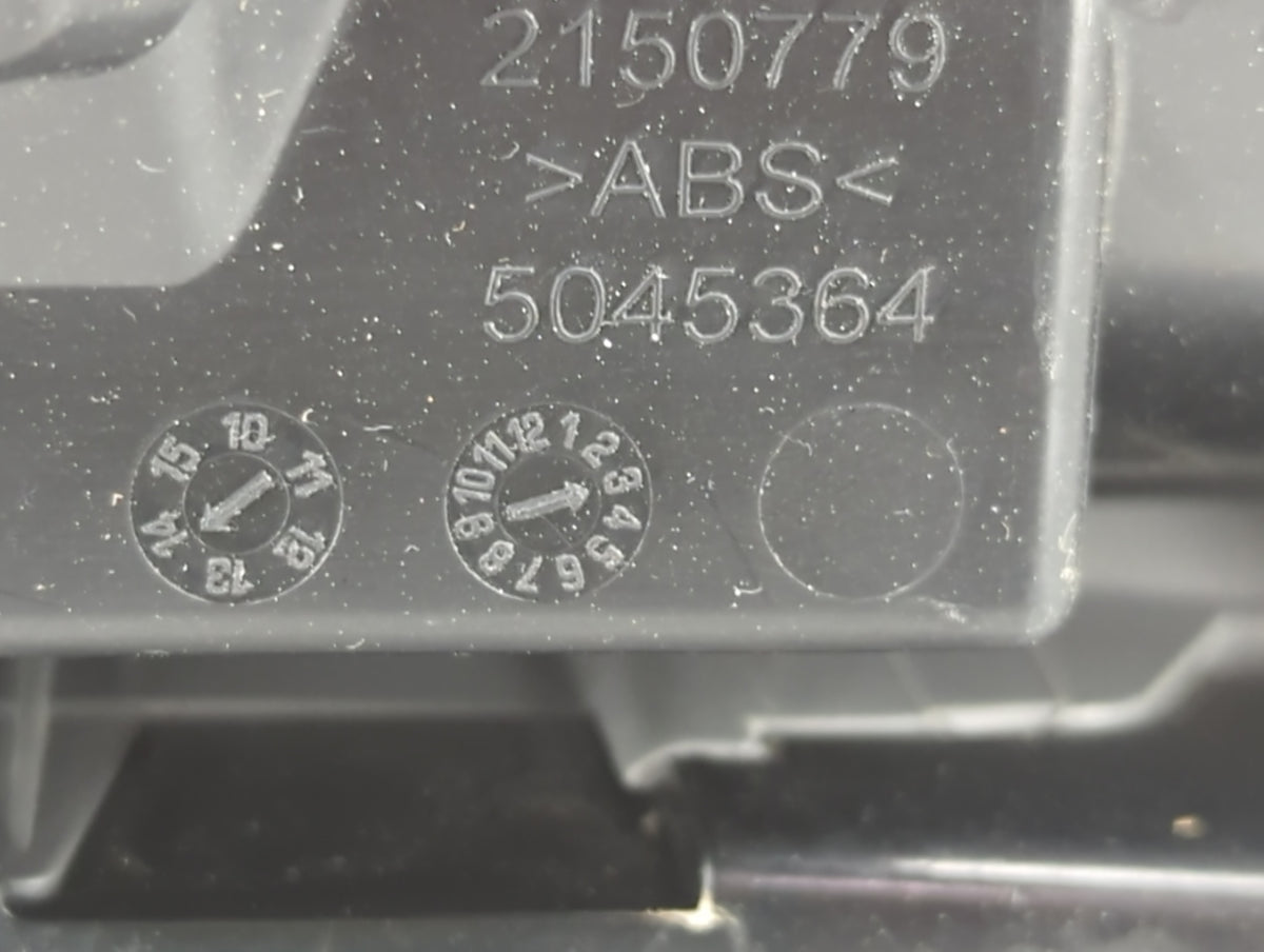 2012-2015 Toyota Tacoma Overhead Roof Console 1437928 - Oemusedautoparts1.com