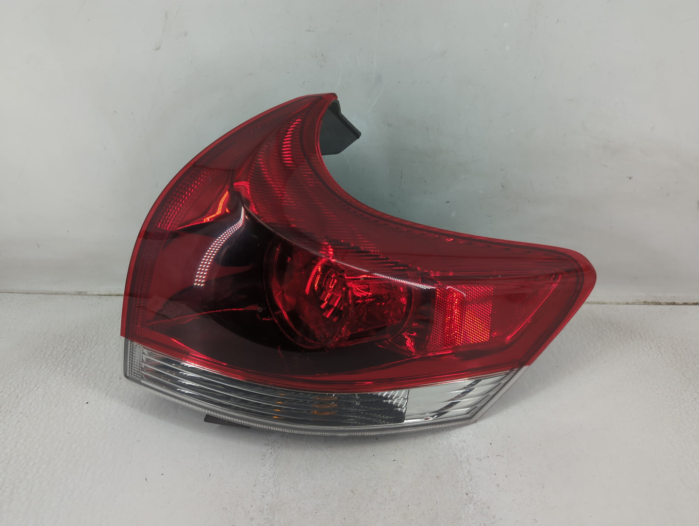 2013-2016 Toyota Venza Tail Light Assembly Passenger Right OEM Fits Fits 2013 2014 2015 2016 OEM Used Auto Parts - Oemusedau