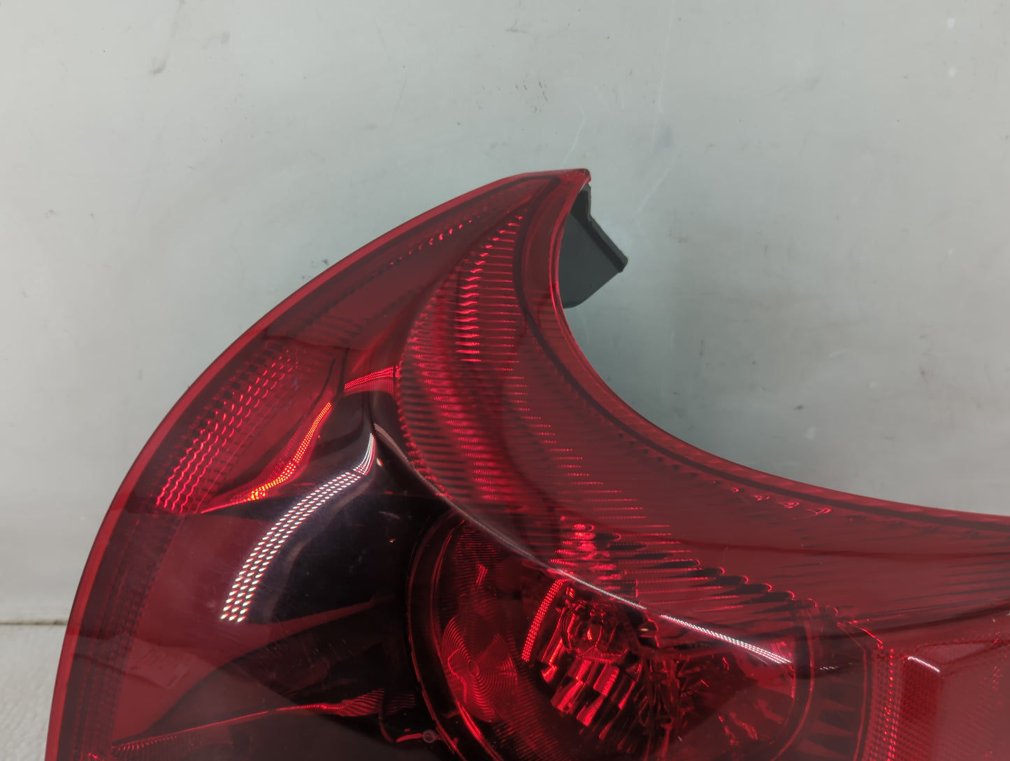 2013-2016 Toyota Venza Tail Light Assembly Passenger Right OEM Fits Fits 2013 2014 2015 2016 OEM Used Auto Parts - Oemusedau