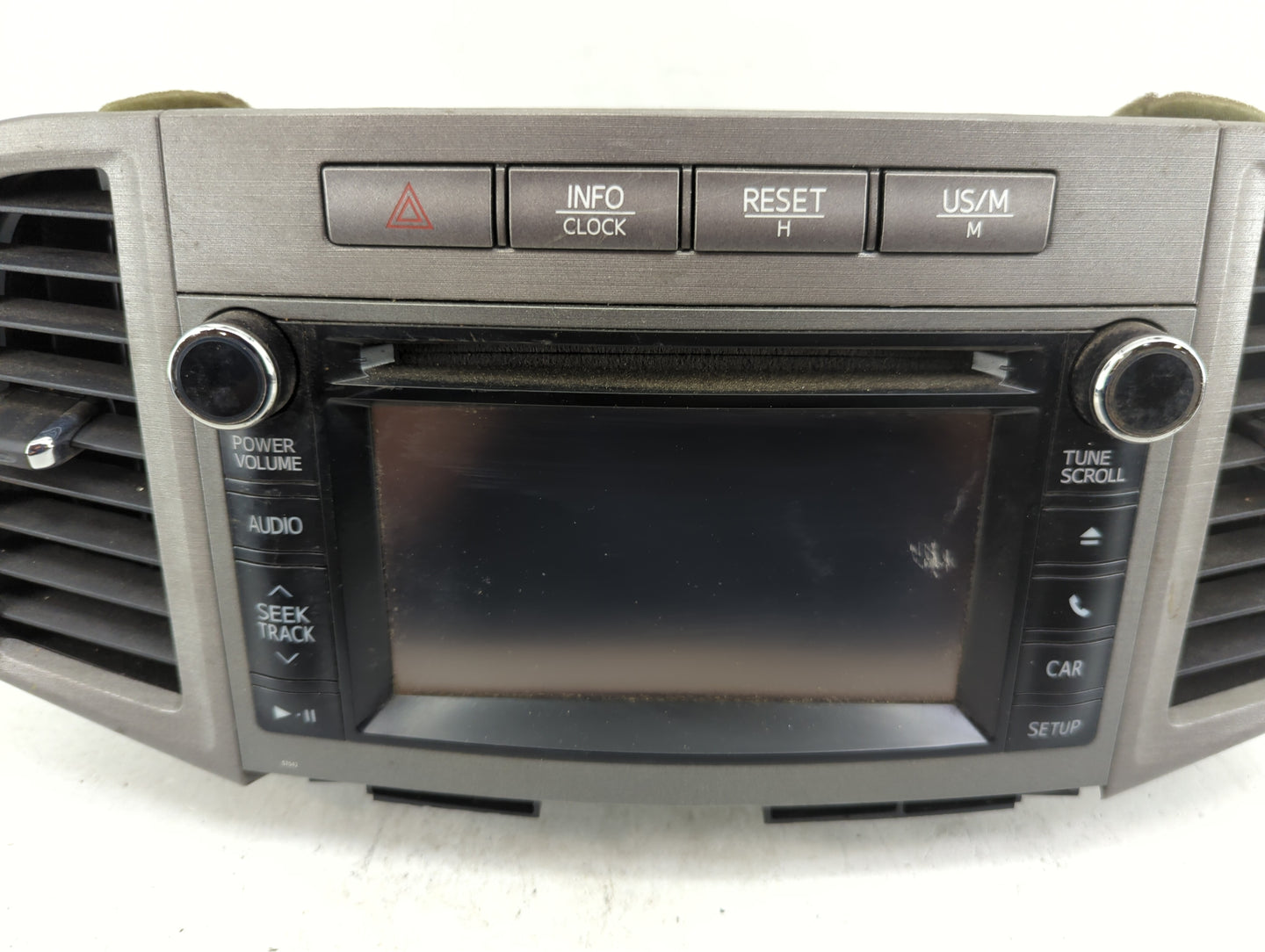 2013-2014 Toyota Venza Radio AM FM Cd Player Receiver Replacement P/N:68140-0T010 Fits Fits 2013 2014 OEM Used Auto Parts - 