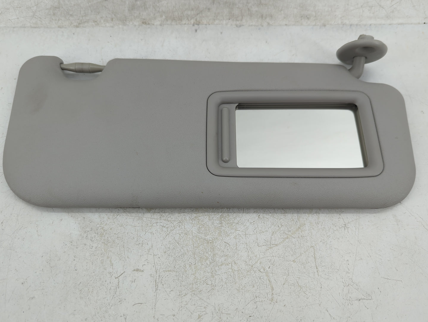 2013-2014 Toyota Yaris Sun Visor Shade Replacement Passenger Right Mirror Fits Fits 2013 2014 OEM Used Auto Parts - Oemuseda