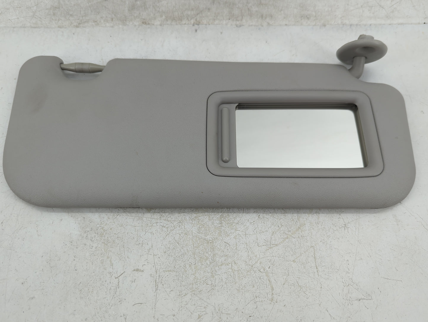 2013-2014 Toyota Yaris Sun Visor Shade Replacement Passenger Right Mirror Fits Fits 2013 2014 OEM Used Auto Parts - Oemuseda