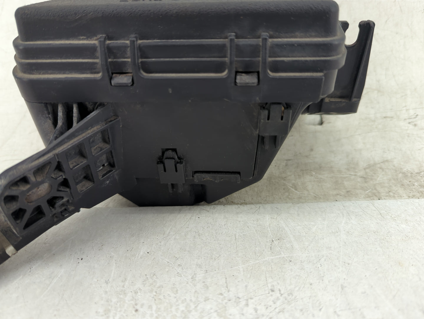 2012-2019 Toyota Yaris Fusebox Fuse Box Panel Relay Module Fits Fits 2012 2013 2014 2015 2016 2017 2018 2019 OEM Used Auto P