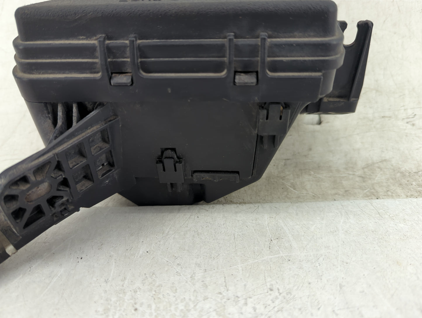 2012-2019 Toyota Yaris Fusebox Fuse Box Panel Relay Module Fits Fits 2012 2013 2014 2015 2016 2017 2018 2019 OEM Used Auto P