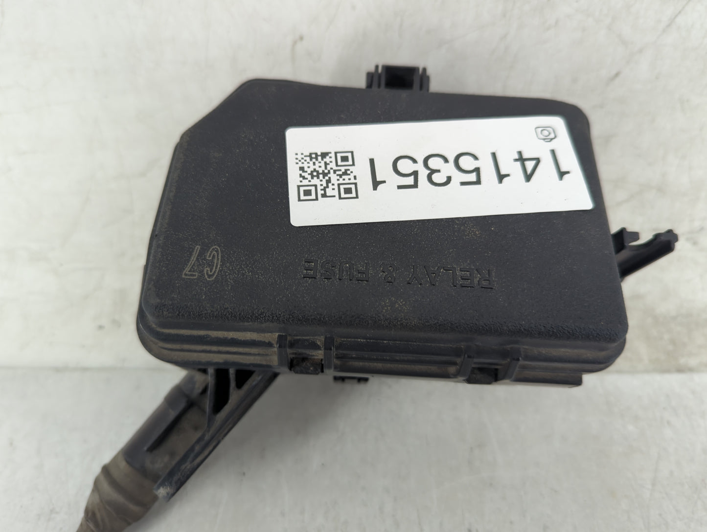 2012-2019 Toyota Yaris Fusebox Fuse Box Panel Relay Module Fits Fits 2012 2013 2014 2015 2016 2017 2018 2019 OEM Used Auto P