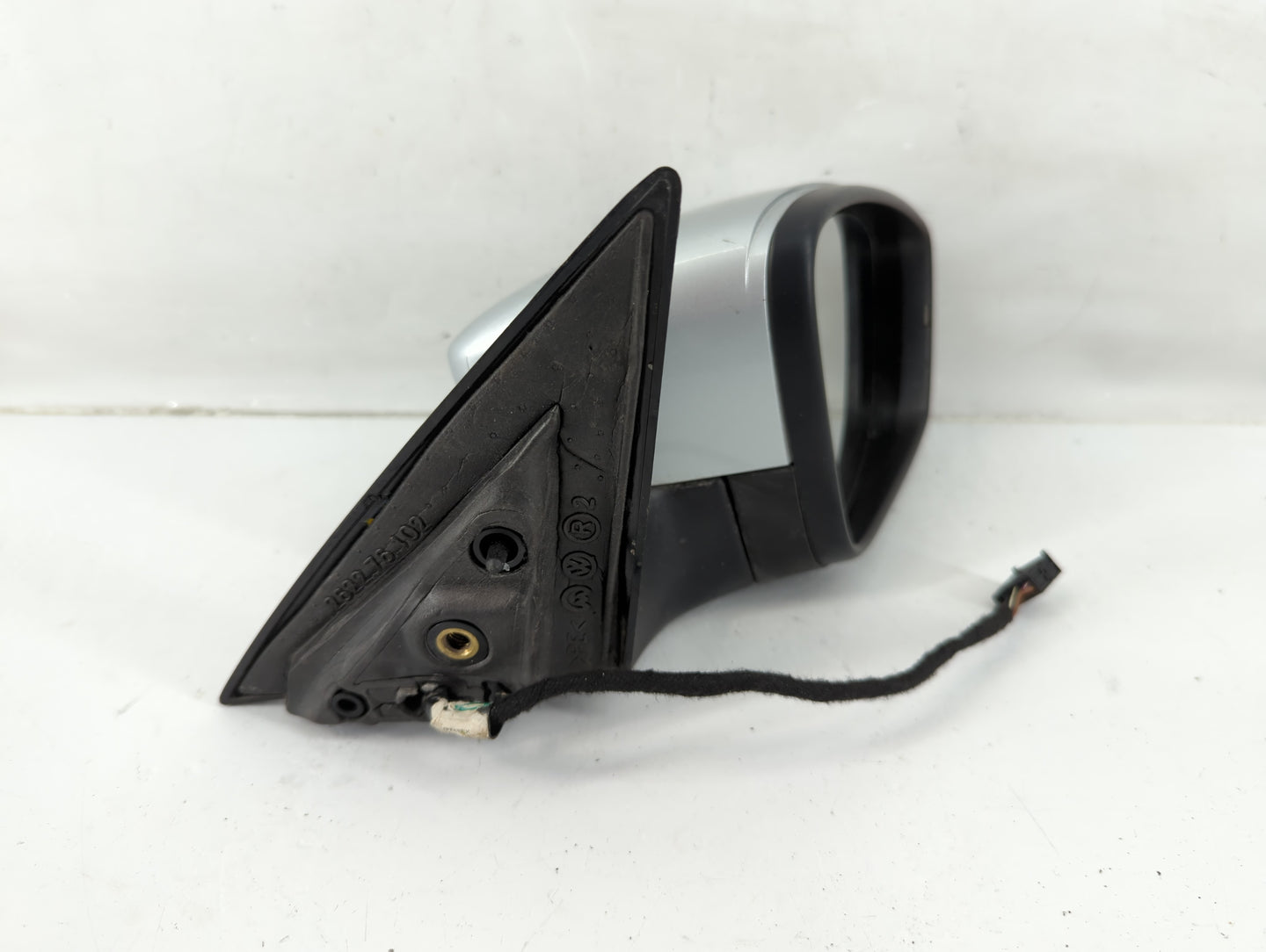 2012-2019 Volkswagen Beetle Passenger Side View Mirror - Right Door Mirror OEM Used - Oemusedautoparts1.com