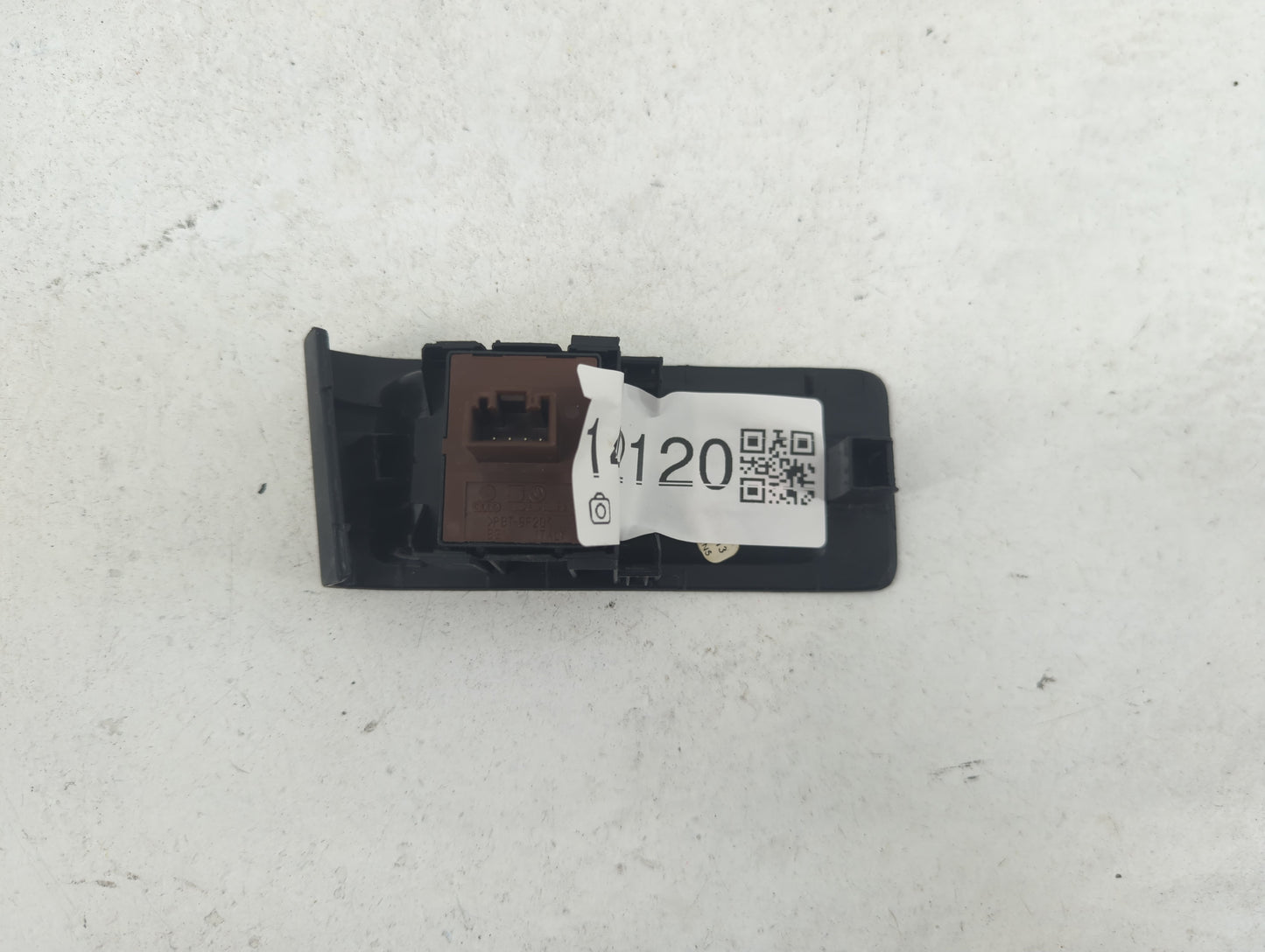 2012-2019 Volkswagen Beetle Master Power Window Switch Replacement Driver Side Left Fits OEM Used Auto Parts - Oemusedautopa
