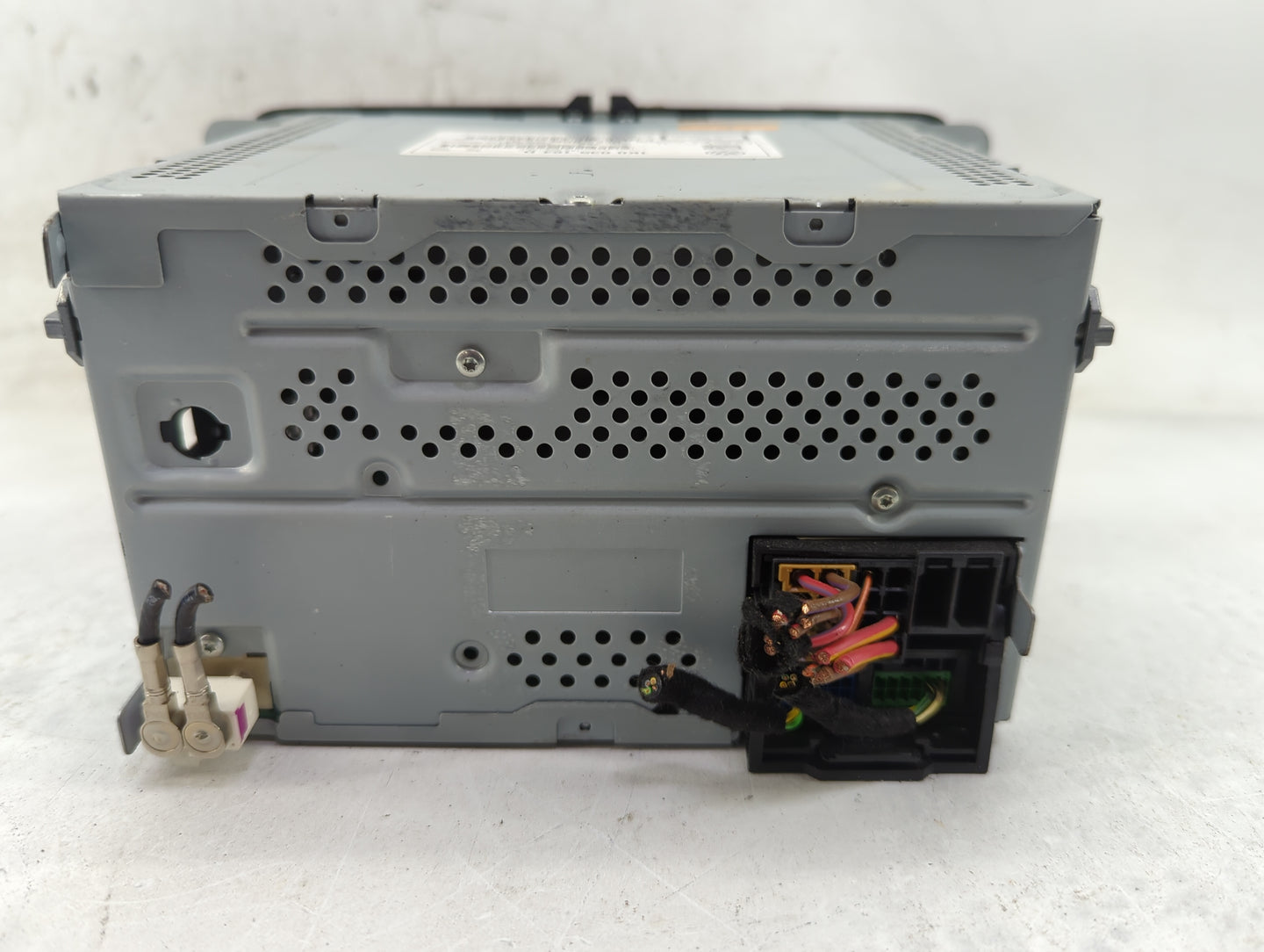 2012-2015 Volkswagen Beetle Radio AM FM Cd Player Receiver Replacement P/N:1K0035164D 28352655 Fits OEM Used Auto Parts - Oe