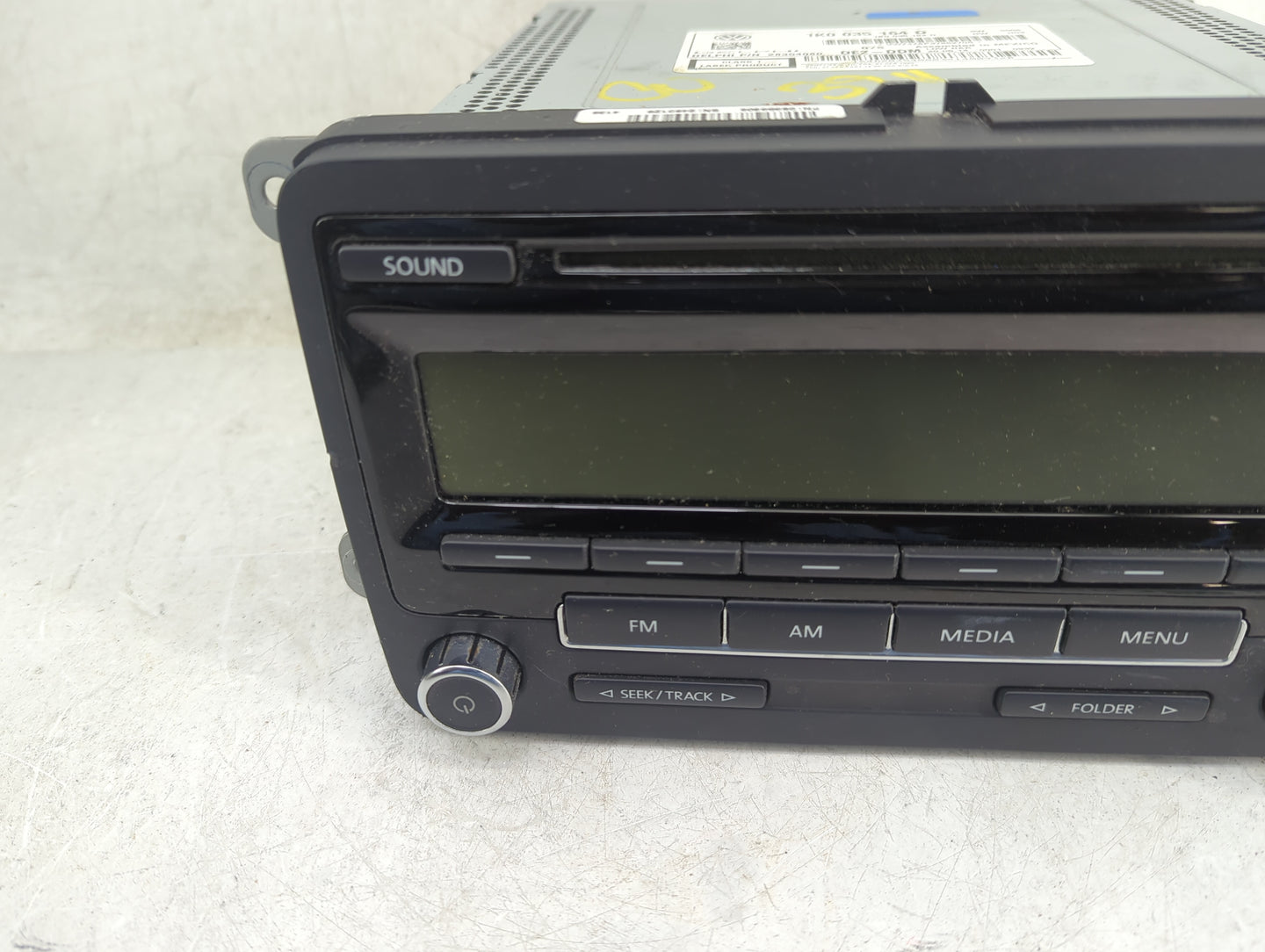 2012-2015 Volkswagen Beetle Radio AM FM Cd Player Receiver Replacement P/N:1K0035164D 28354080 Fits OEM Used Auto Parts - Oe