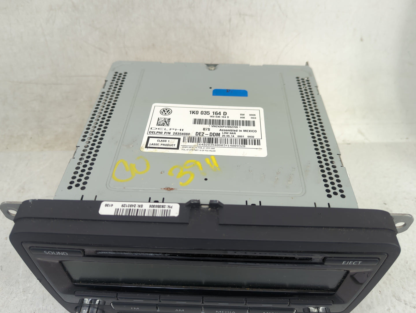 2012-2015 Volkswagen Beetle Radio AM FM Cd Player Receiver Replacement P/N:1K0035164D 28354080 Fits OEM Used Auto Parts - Oe
