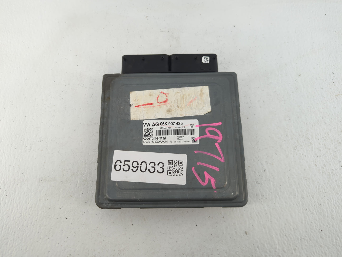 2013-2015 Volkswagen Beetle PCM Engine Control Computer ECU ECM PCU OEM P/N:06K 907 425 Fits Fits 2013 2014 2015 OEM Used Au
