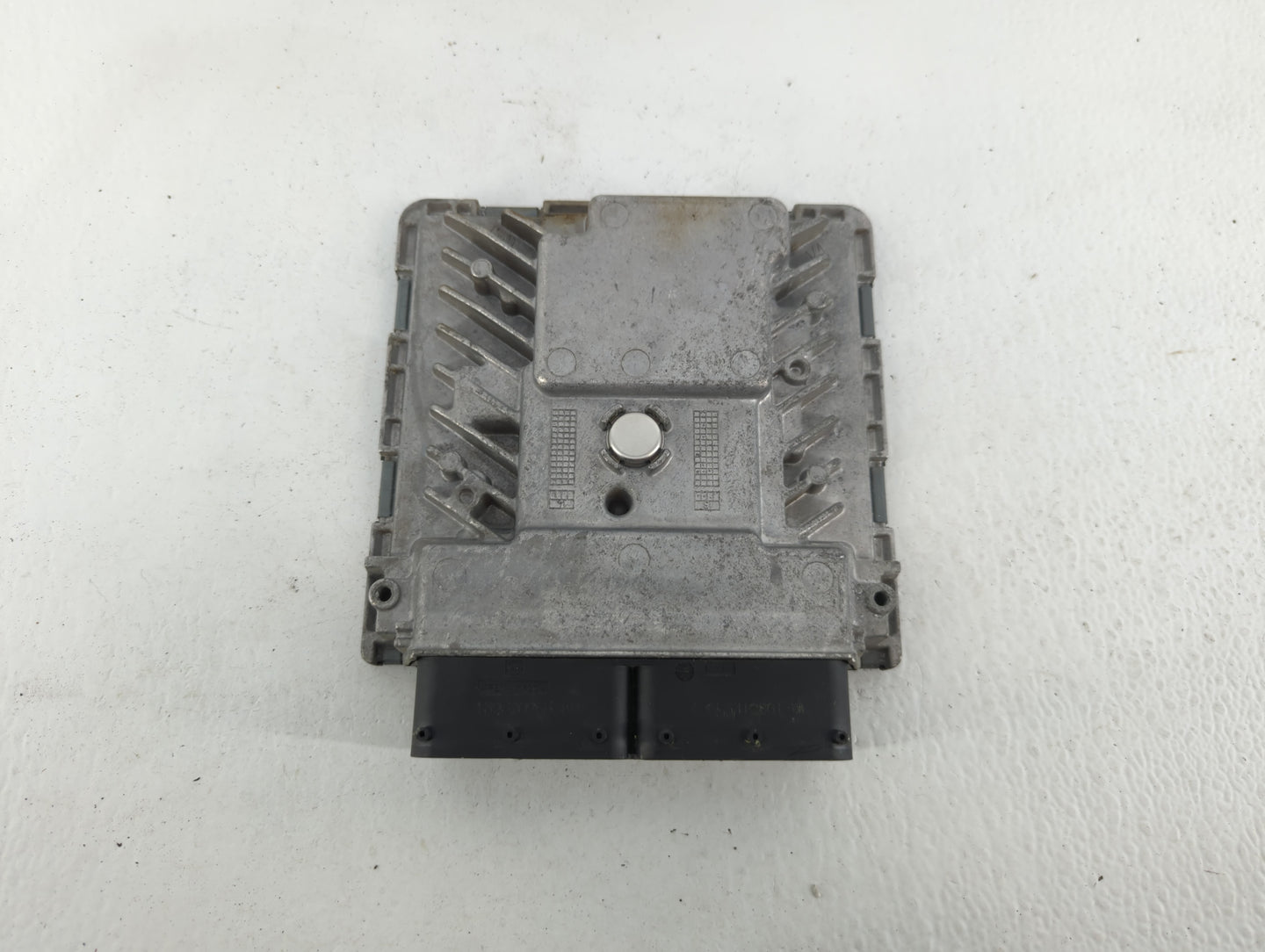 2013-2015 Volkswagen Beetle PCM Engine Control Computer ECU ECM PCU OEM P/N:06K 907 425 Fits Fits 2013 2014 2015 OEM Used Au