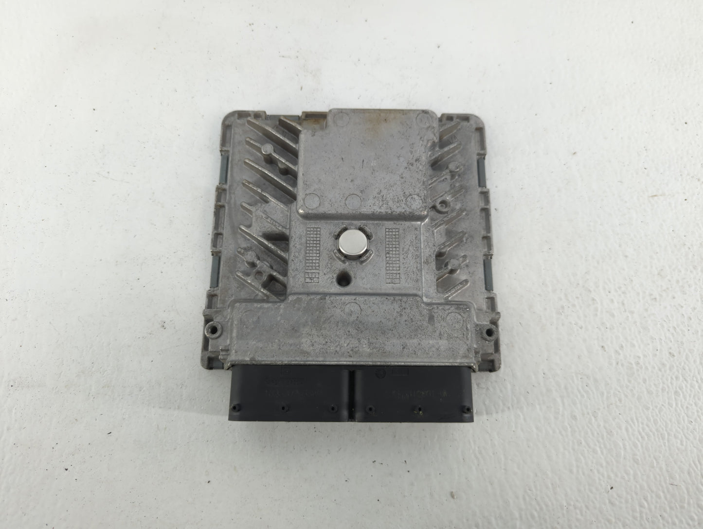 2013-2015 Volkswagen Beetle PCM Engine Control Computer ECU ECM PCU OEM P/N:06K 907 425 Fits Fits 2013 2014 2015 OEM Used Au