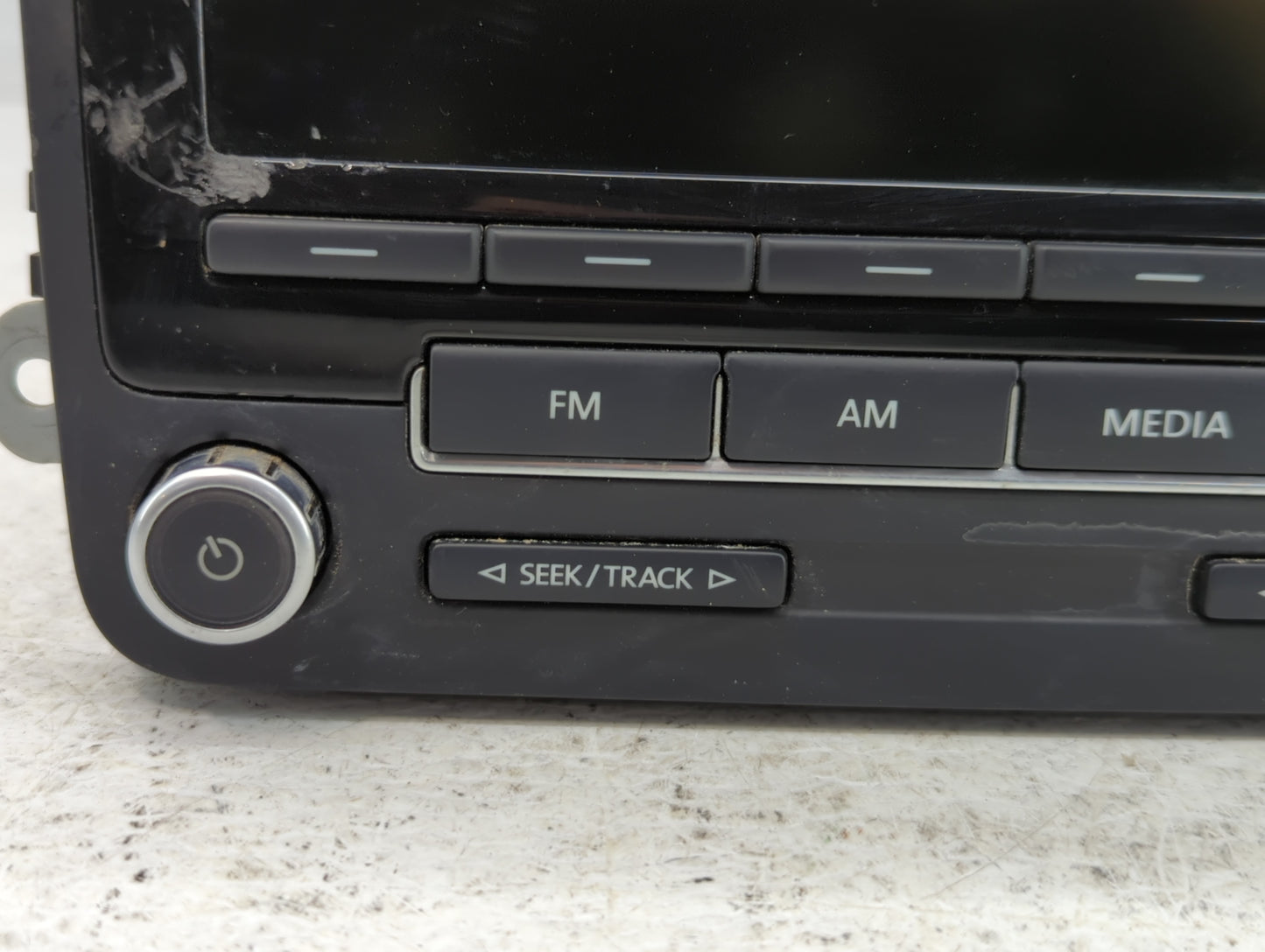 2012-2016 Volkswagen Beetle Am Fm Cd Player Radio Receiver - Oemusedautoparts1.com